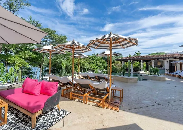 Trendy With Stunning Ocean Views And Exclusive Club Access In Catalinas Playa Danta