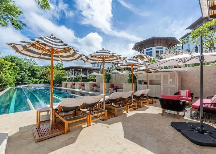 Сasa de vacaciones Trendy With Stunning Ocean Views And Exclusive Club Access In Catalinas